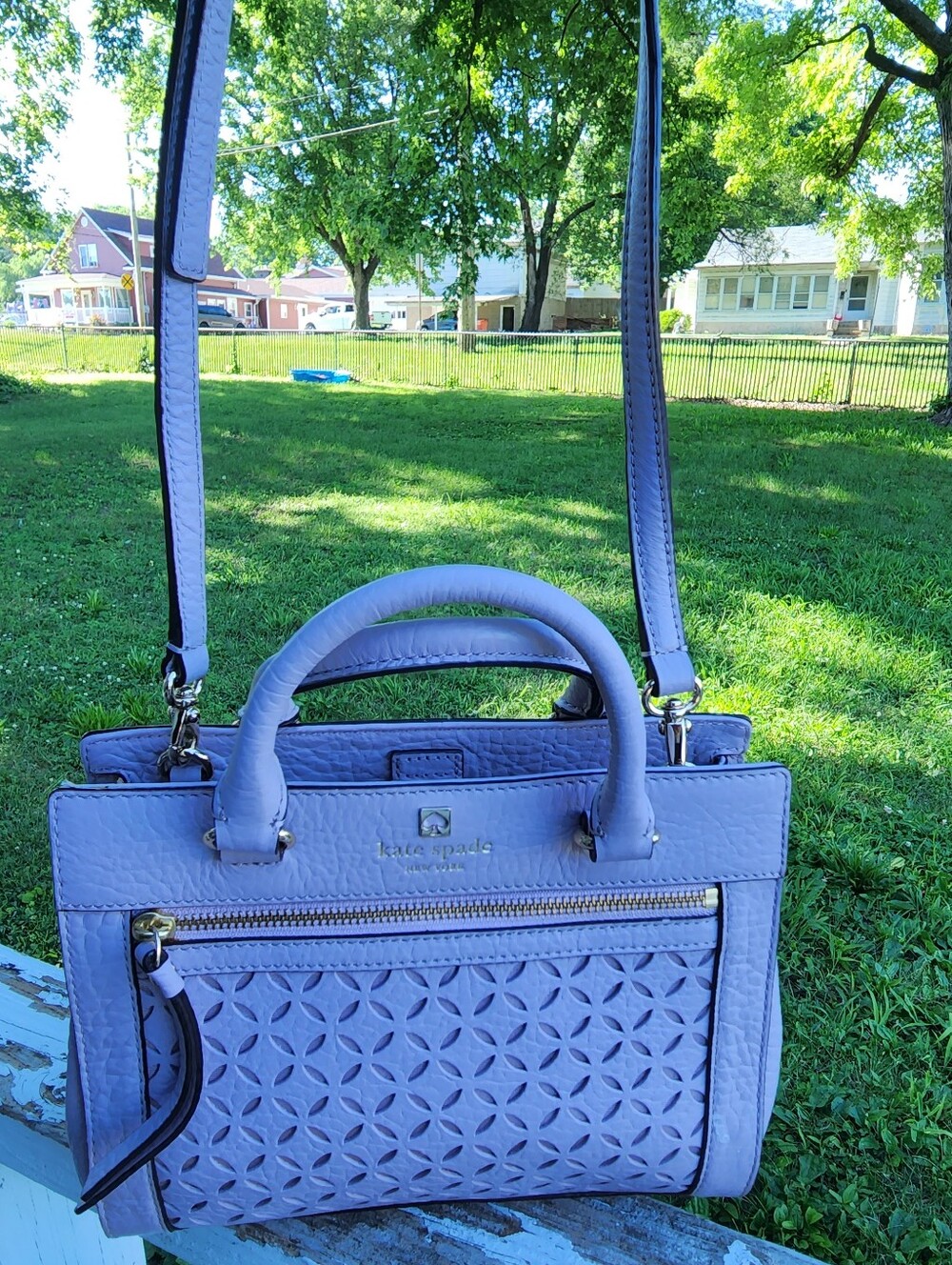 Kate Spade Perri Lane Bubbles bag featuring a perforated geometric pattern - Picture 3 of 12